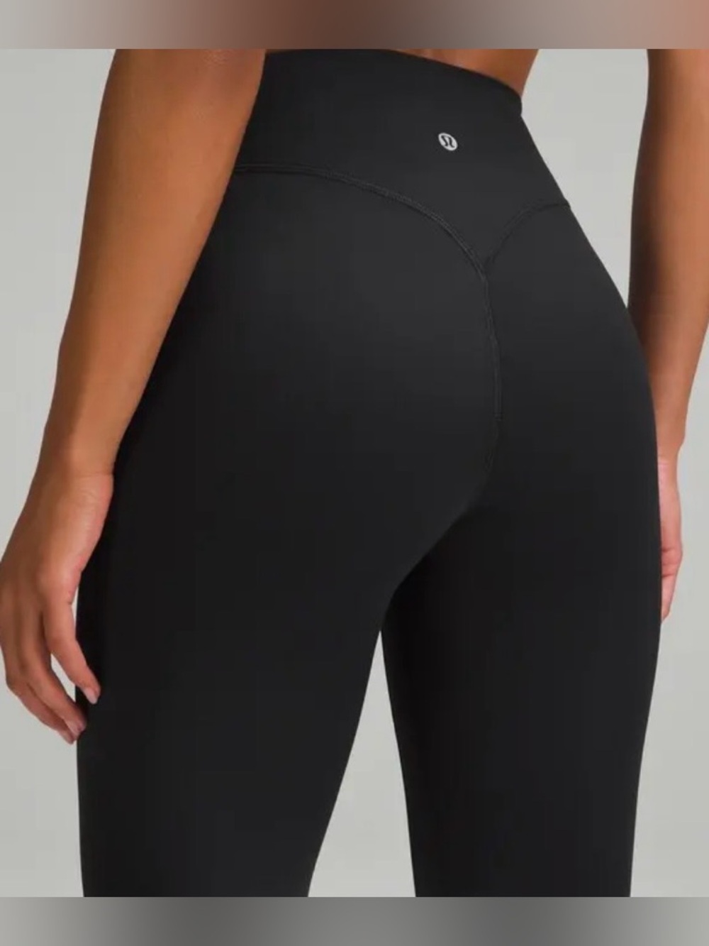 Lululemon Leggings 25" - Black - Size 6